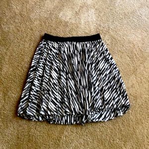 Express Skirt Small